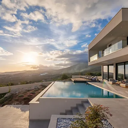 Luxury Bay Of Split With Pool Villa